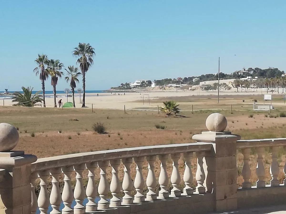 Vilanova-Beach Виланова-и-ла-Желтру 0*,